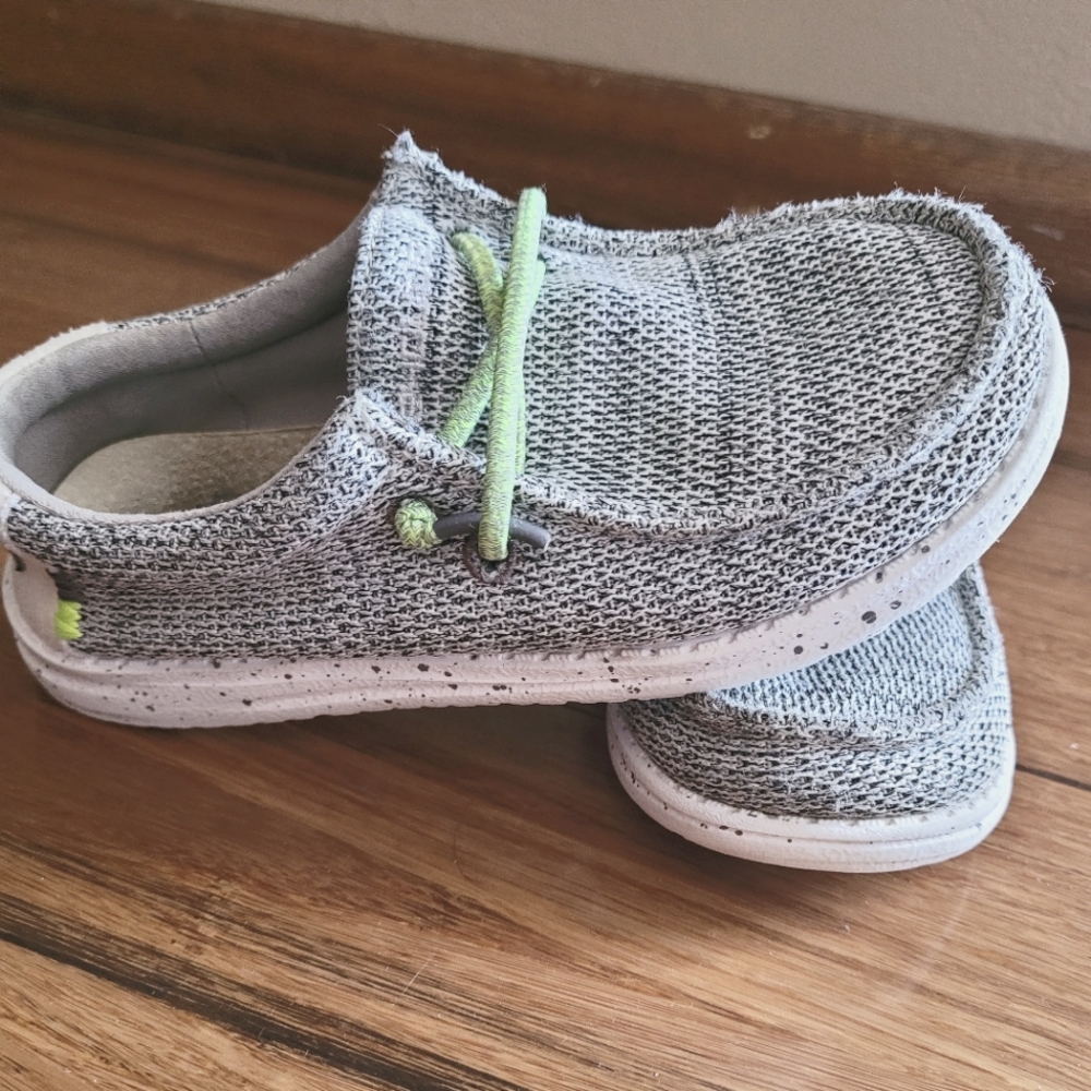 Hey Dude Wally Little Kids Size K 11 Shoes Comfort Loafers Cushion Slip On Grey